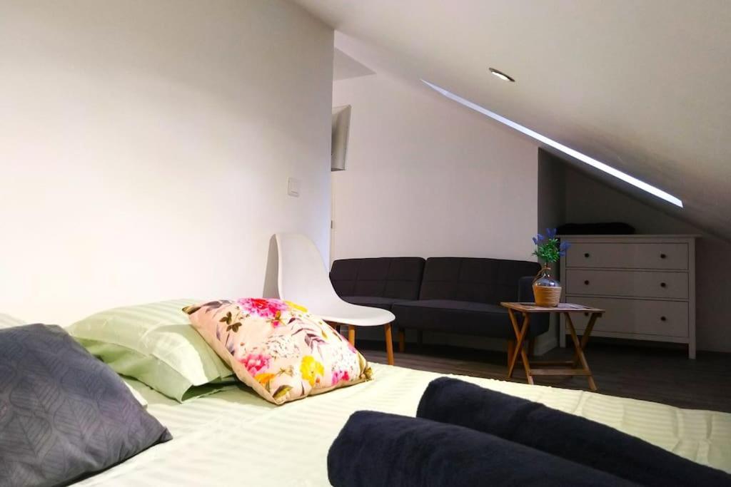 Le Cours Foucault - 3 Appartements - 8 Couchages Монтобан Экстерьер фото
